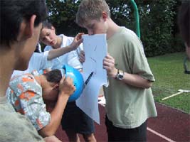 "Brain Brothers" beim Montagsmaler mit K&ouml;pfchen
